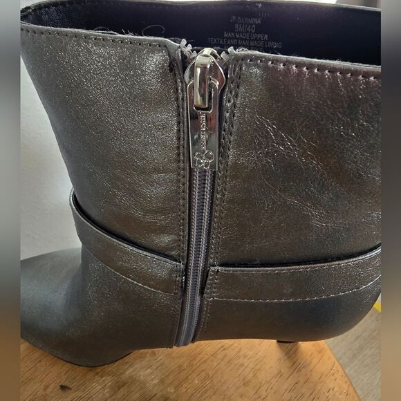 Jessica Simpson Darnina Metallic Harness Pointed Toe Stiletto Ankle Booties - Picture 4 of 11